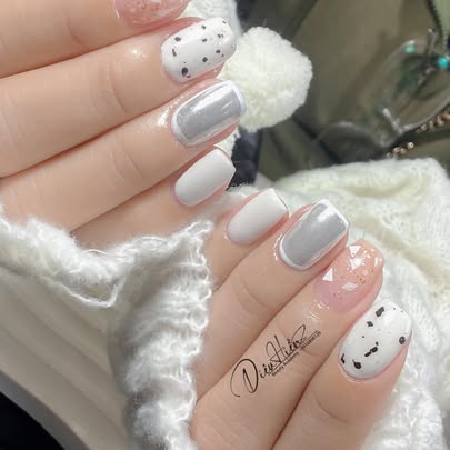 Nail Service (Cắt Da, Sơn Mắt Mèo, Sơn Gel Hàn, Gel Mix)